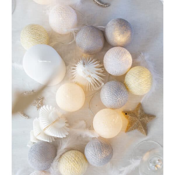 sparkling-light-string-shades-of-christmas-adapter-4