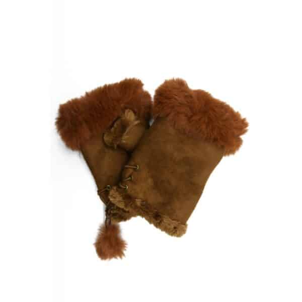 polyester22-suedin-and-false-fur-mitten