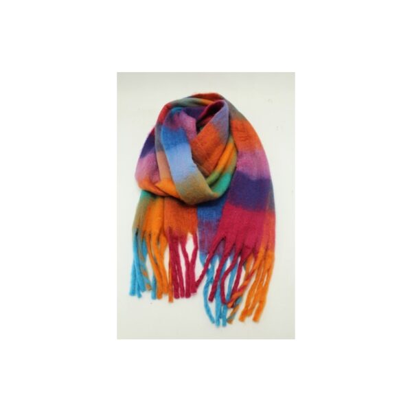 thick-scarf-with-colorful-checks